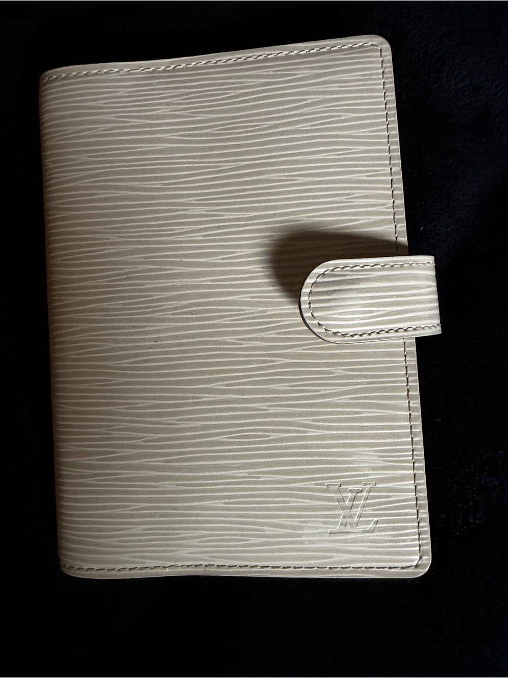 Louis Vuitton Cream Epi Leather Key & Card Holder - Picture 4 of 9